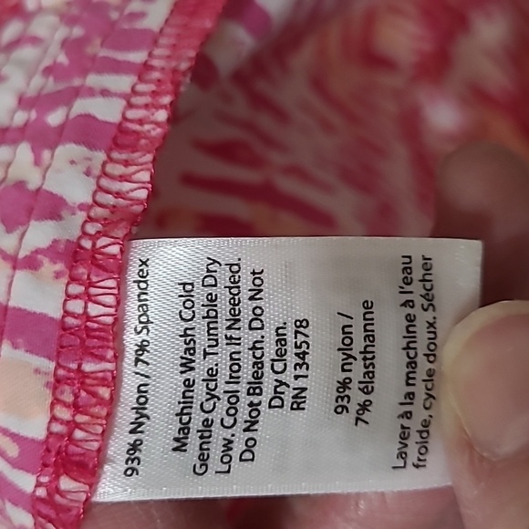 Vineyard Vines women's shorts with a vibrant pink and orange pattern size Large - Picture 10 of 10